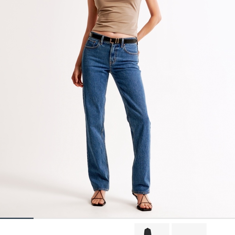 Mid Rise Straight leg jeans